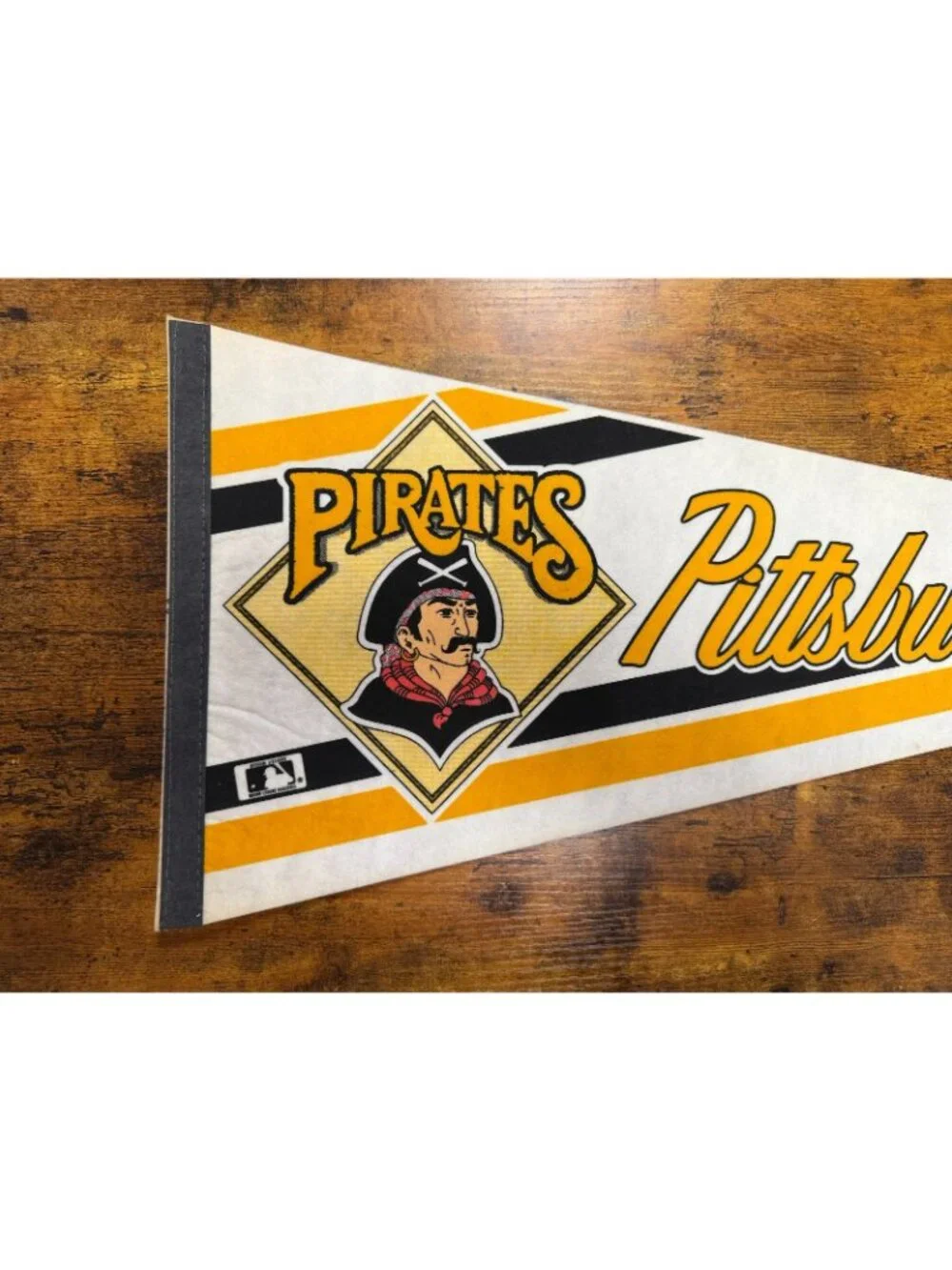Vintage MLB Pittsburgh Pirates pennant
